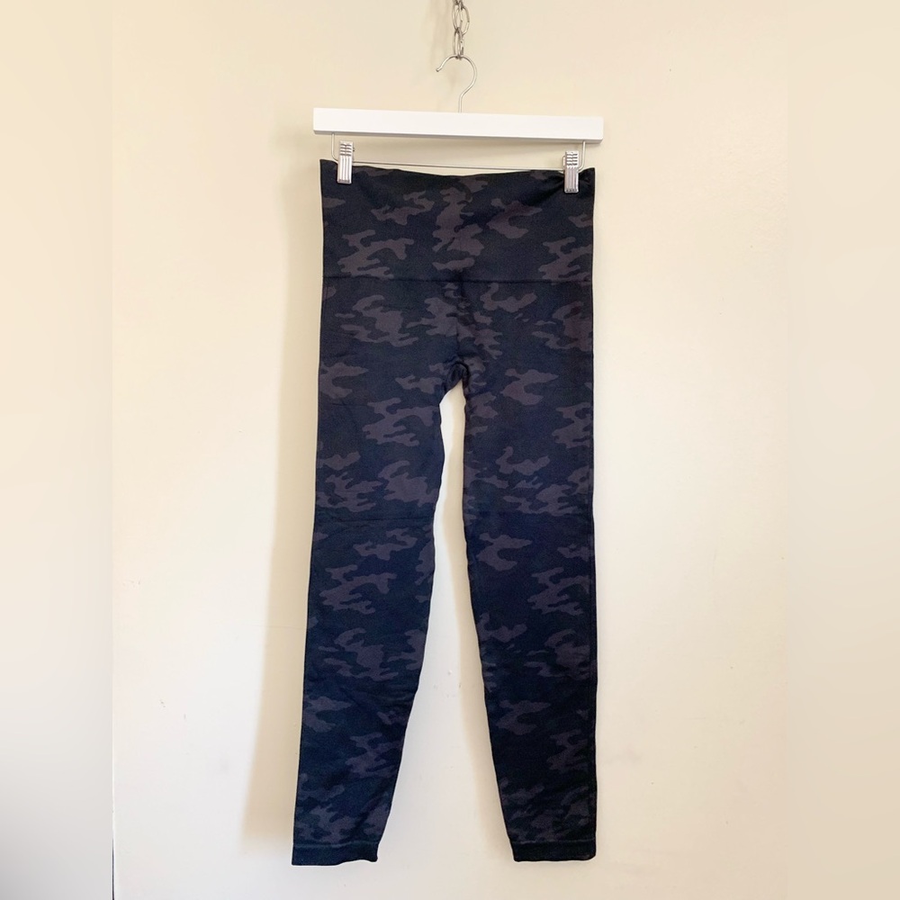 Spanx Black Gray Camo Camouflage Leggings Large